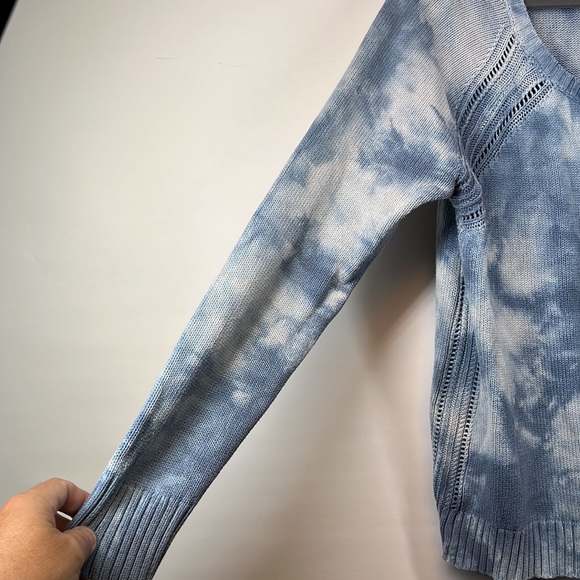 American Eagle Outfitters Sweater - Picture 3 of 4